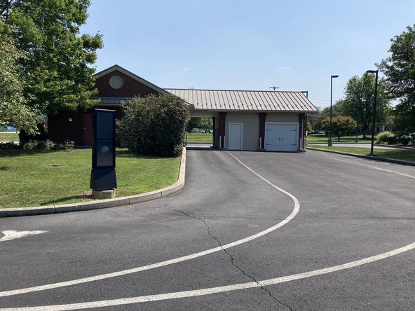 4902 Louise Dr, Mechanicsburg, PA 17055